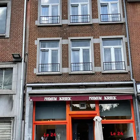 アパート De La Croisette 1 ディナン